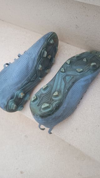 Scarpe da calcio per bambini Adida taglia 37.5