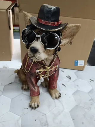 Figura Perro Moderno Resina Marrón