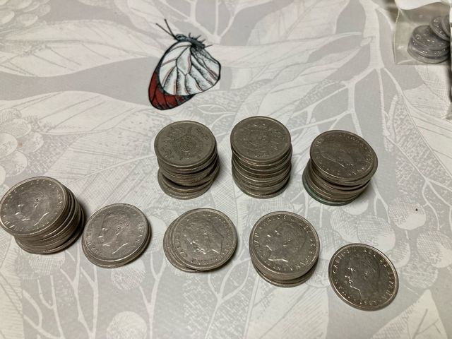 30 monedas 5 pts 1975, 9 de 1980, 2 de 1982