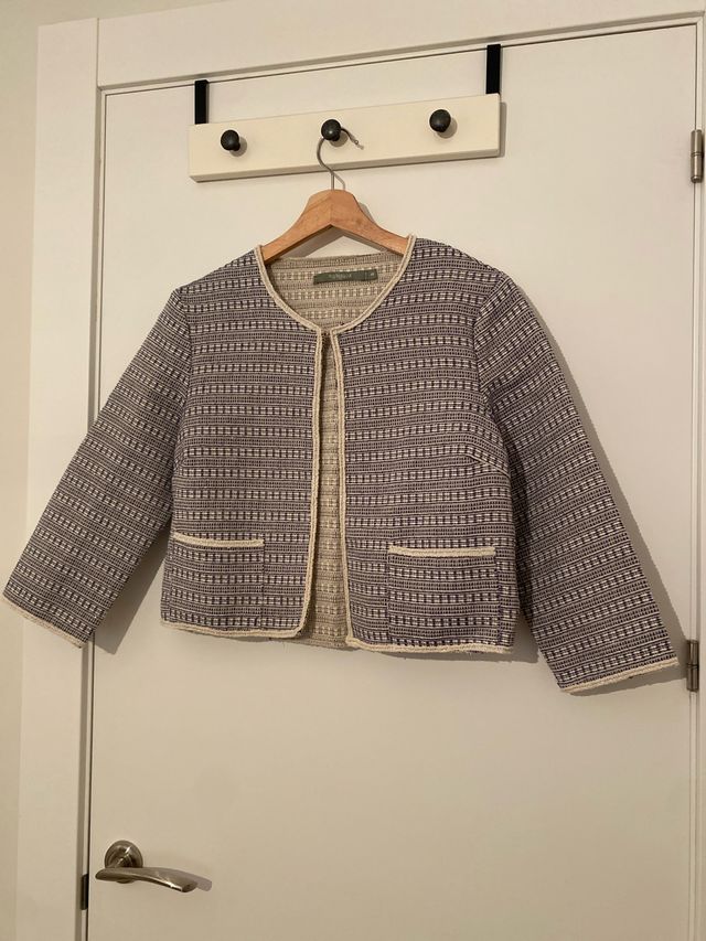 Chaqueta tweed azul y beige