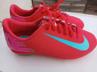 Zapatillas Nike Fútbol Rosa Talla 35