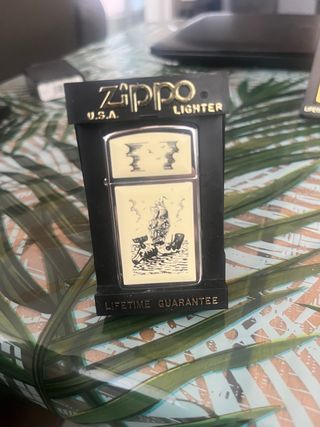 Mechero Zippo slim scrimshaw whale