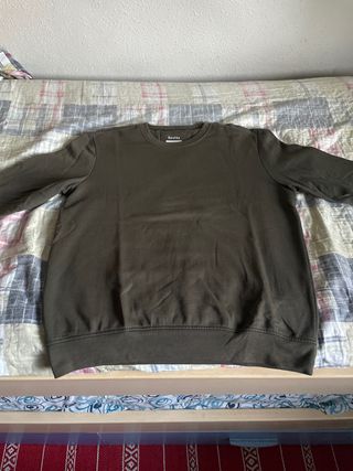 Sudadera Bershka básica verde