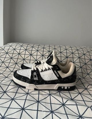 Zapatillas Louis Vuitton Trainer Negras y Blancas
