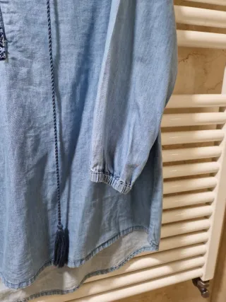 Camisa vaquera bordada talla S