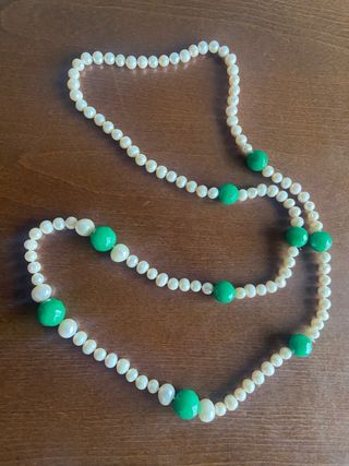 collar y pulsera d Perlas y esmeraldas rústicas