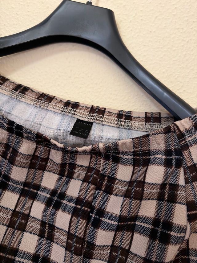 Falda de cuadros beige y marrón