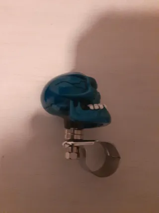 Perilla Volante Calavera Azul