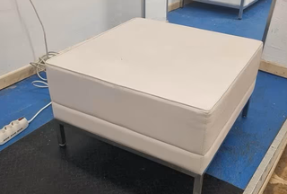 2 Pouf ecopelle bianchi