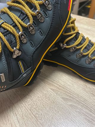 Botas de senderismo DWZRG grises y negras