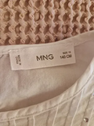 Camisa niña blanca con pedrería