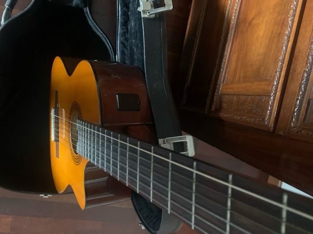 Chitarra Elettrica Acustica Yamaha CG110CE 