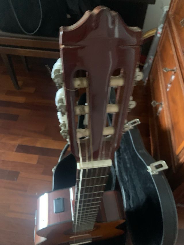 Chitarra Elettrica Acustica Yamaha CG110CE 