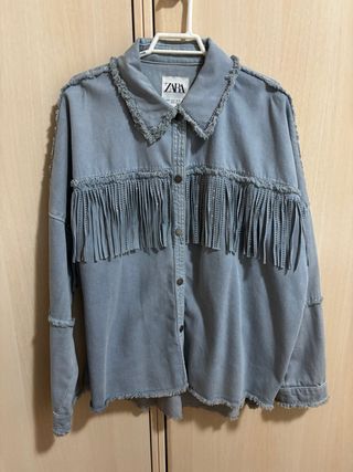 Chaqueta vaquera Zara con flecos