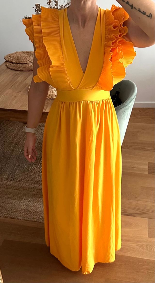 Vestido largo naranja con volantes
