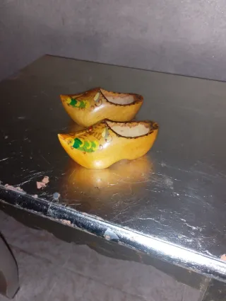 Piccoli zoccoli olandesi in legno