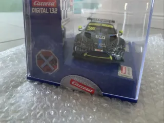 Carrera Digital 132 Aston Martin Vantage GT3
