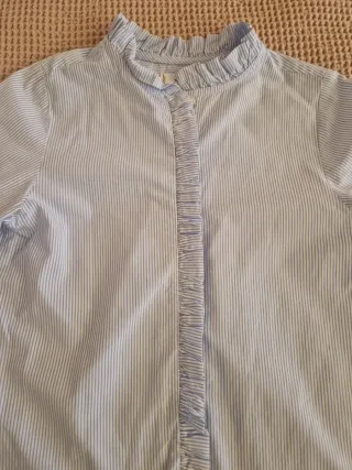 Camisa niña azul rayas con volantes