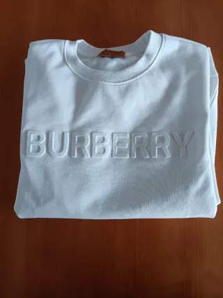 Sudadera Burberry Blanca.