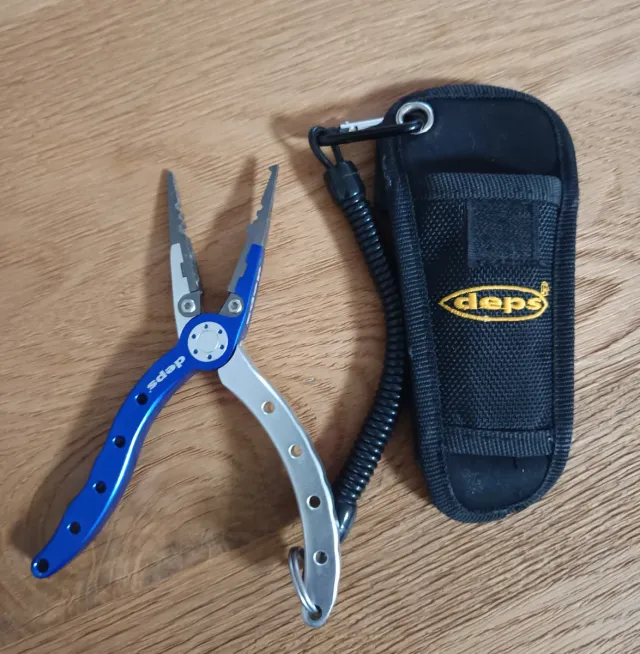Alicates de pesca Deps