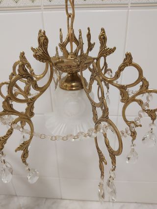 Lámpara araña vintage dorada con piedras
