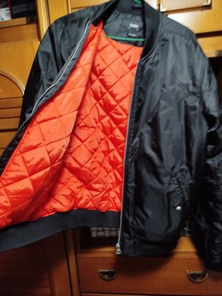 Chaqueta bomber negra hombre