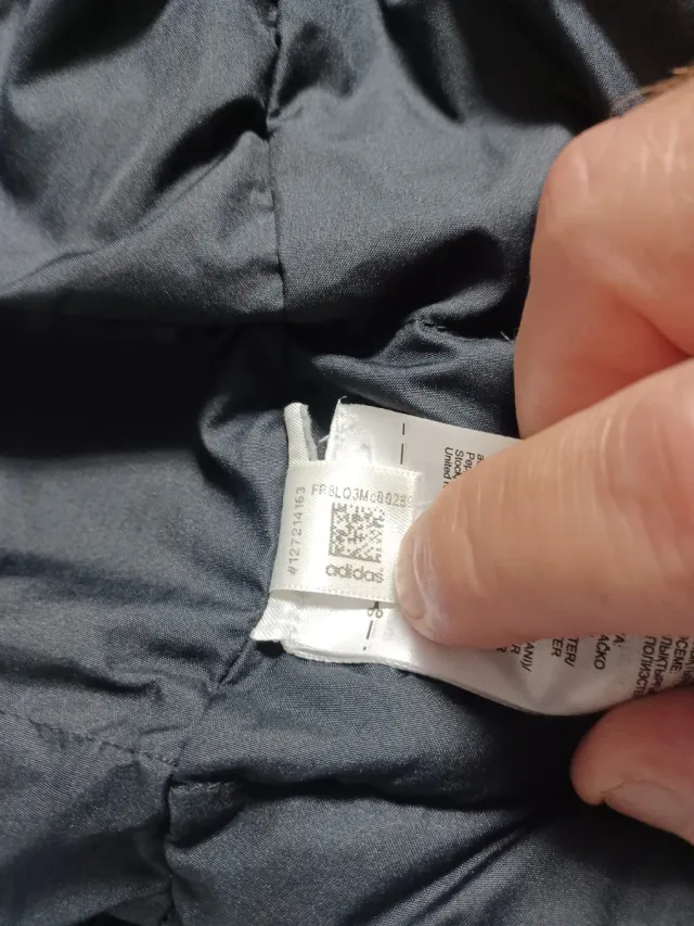 Plumón Adidas Negro con Capucha