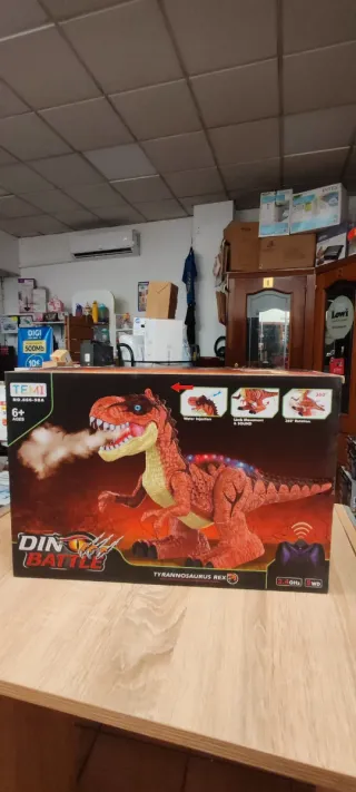 Dinosaurio Teledirigido con Humo y Luces