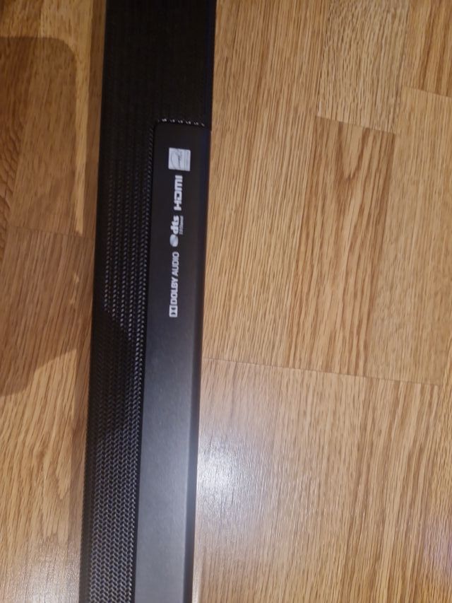 Samsung Home Cinema Barra Sonido y Subwoofer