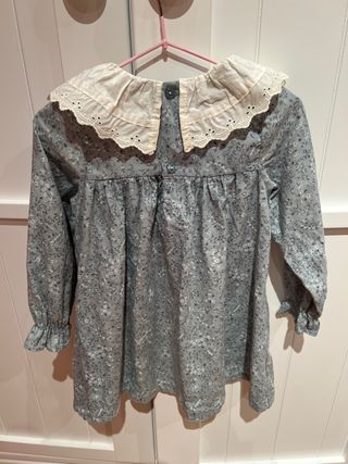 Vestido infantil floral con cuello talla 3-4