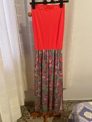 Vestido largo sin tirantes estampado