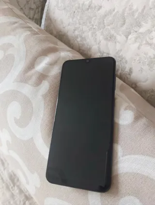 Samsung Galaxy A50 Prezzo non negoziabile.