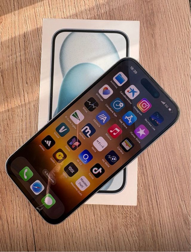 iPhone 15 128GB Azul Claro