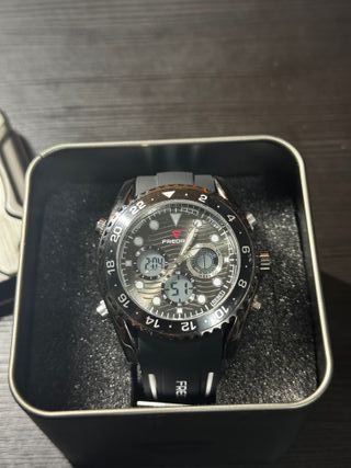 Reloj Fredric Negro y Plateado