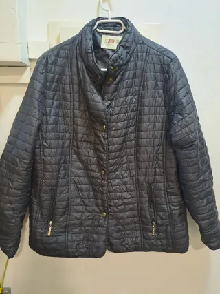 Chaqueta acolchada negra