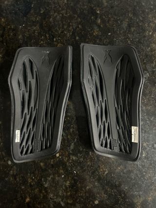 Espinilleras Adidas X