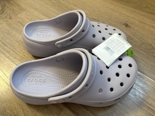 Crocs plataforma morado talla 39-40
