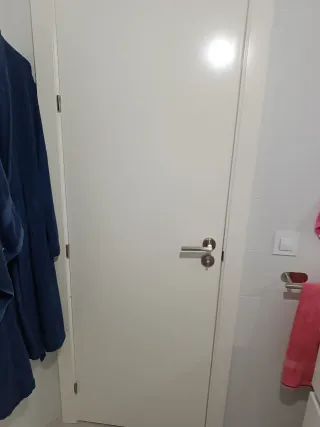 Puerta blanca 2.03m x 0.62m