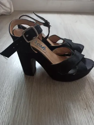 Sandalias Refresh tacón negras