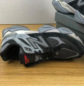 New Balance 9060 Negro Castlerock Gris Talla 41.5