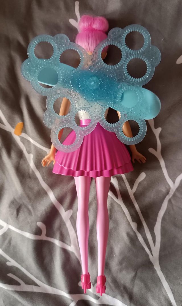 Barbie Hada Burbujas Mágicas