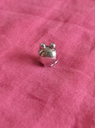 Charm Rana Pandora Original Plata