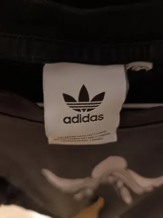 Camiseta Adidas Negra Paris