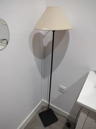 Lámpara de pie salón tela y metal