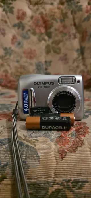 Olympus FE-100 Fotocamera Digitale 4.0 MP