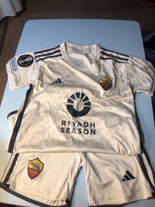 Conjunto Fútbol Niño Roma Adidas Beige