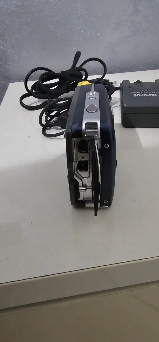 Olympus Fotocamera Digitale Blu/Argento