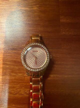 Reloj Guess Mujer Dorado