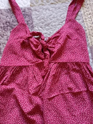 Camiseta tirantes roja con estampado