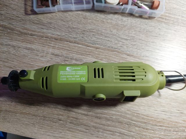 Herramienta rotativa Everise 130W